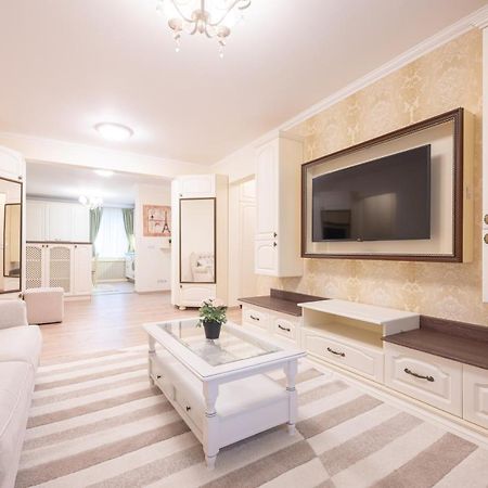 Dragos Flat Apartamento Oradea Exterior foto