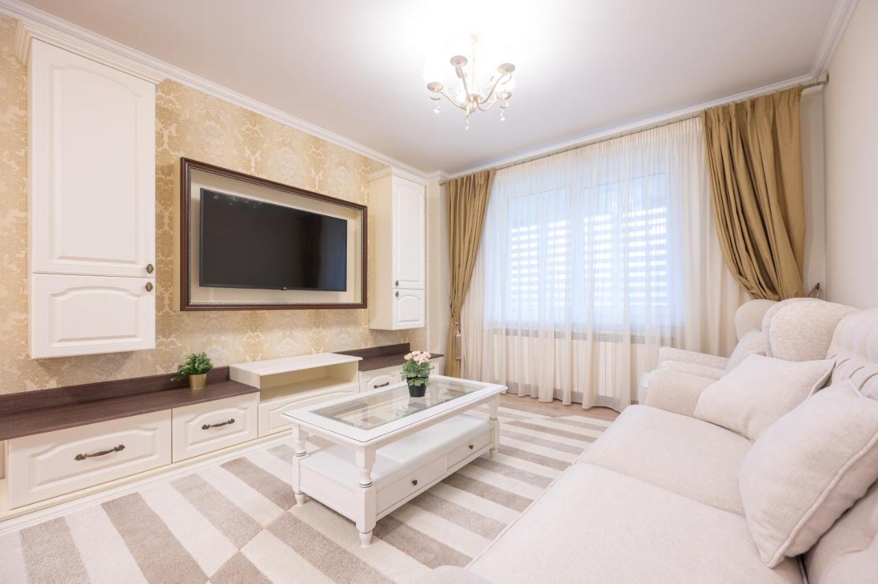 Dragos Flat Apartamento Oradea Exterior foto