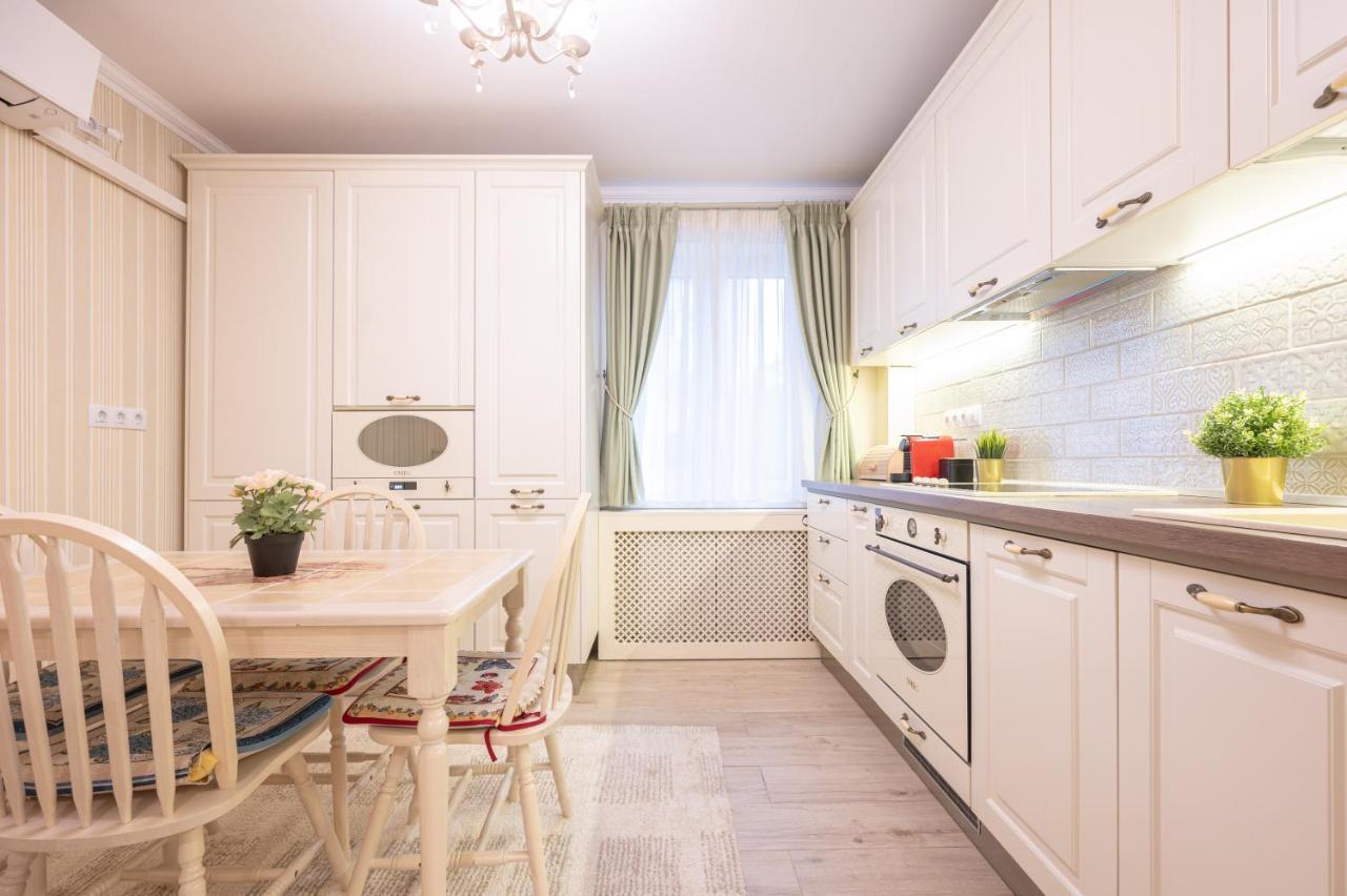 Dragos Flat Apartamento Oradea Exterior foto