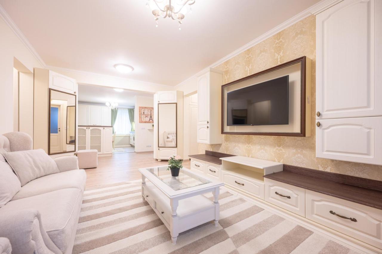 Dragos Flat Apartamento Oradea Exterior foto