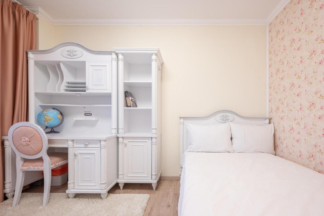 Dragos Flat Apartamento Oradea Exterior foto